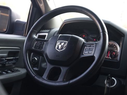 Used 2018 RAM 1500 Big Horn image 6