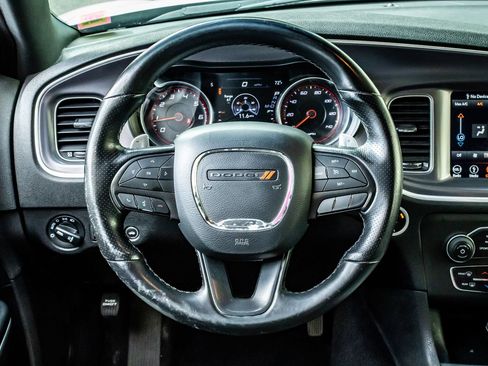 Used 2019 Dodge Charger SXT AWD/4WD image 18