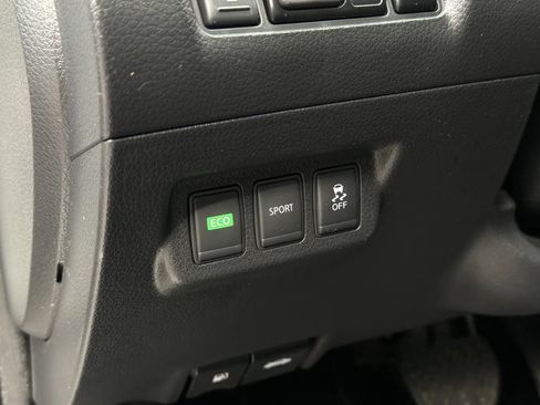 Used 2015 Nissan Sentra SL w/ Navigation Package image 25