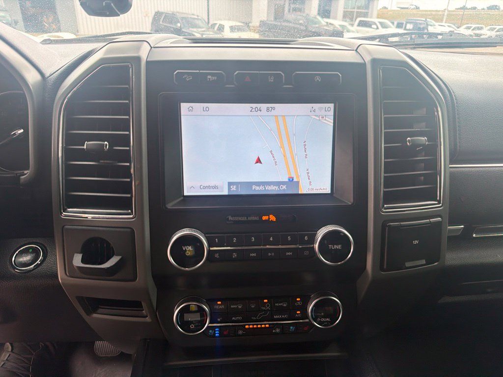 Used 2020 Ford Expedition XLT w/ Equipment Group 202A AWD/4WD image 11