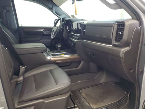 Used 2025 Chevrolet Silverado 1500 RST AWD/4WD image 9
