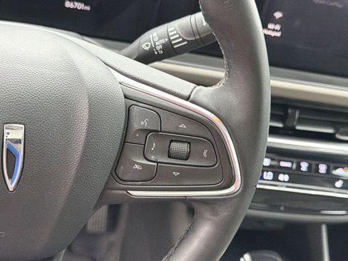 Used 2024 Buick Envista Avenir image 27