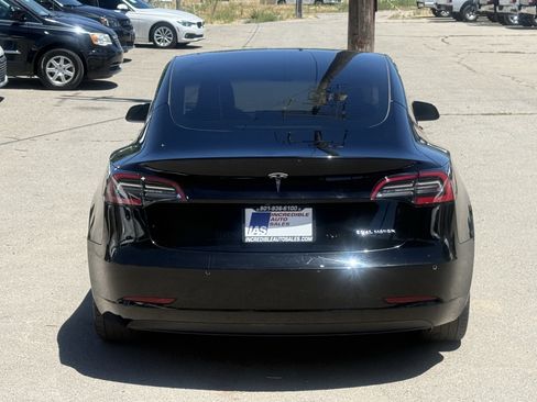 Used 2022 Tesla Model 3 Long Range AWD/4WD image 5