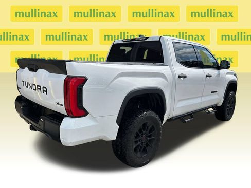 Used 2022 Toyota Tundra SR5 w/ Convenience Package RWD image 2