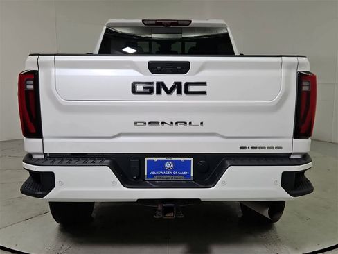Used 2024 GMC Sierra 3500 Denali Ultimate image 5