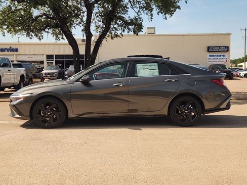 New 2026 Hyundai Elantra SEL Sport Premium FWD image 3