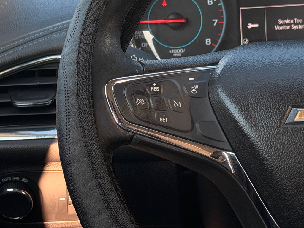 Used 2017 Chevrolet Cruze Premier FWD image 20