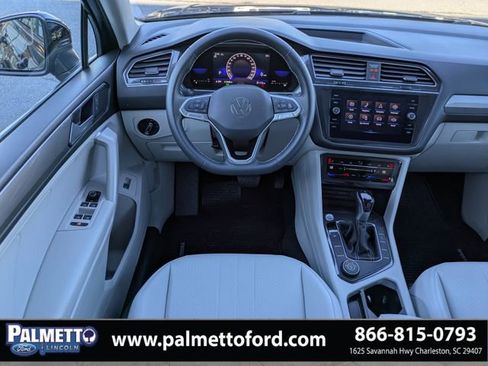 Used 2022 Volkswagen Tiguan SE w/ Panoramic Sunroof Package image 14