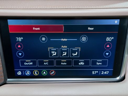 Used 2021 GMC Yukon Denali w/ Denali Premium Package image 23