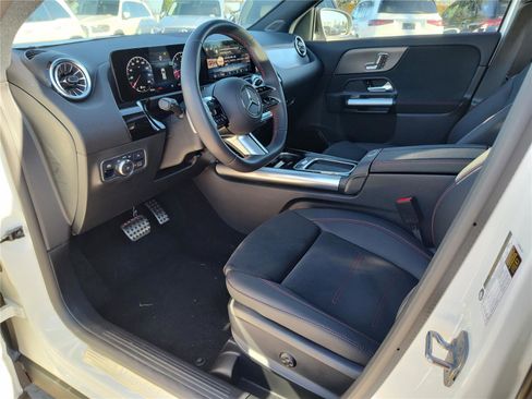 New 2025 Mercedes-Benz GLA 250 image 2