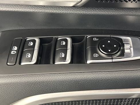 Used 2024 Kia Telluride S AWD/4WD image 32