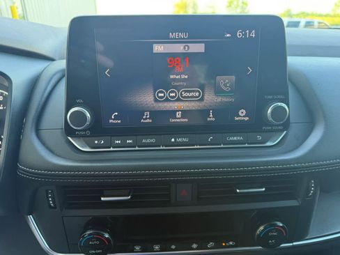 Used 2023 Nissan Rogue SV AWD/4WD image 15