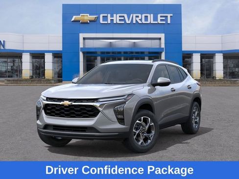 New 2026 Chevrolet Trax LT w/ Sunroof Package FWD image 7