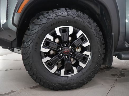 Used 2023 Nissan Frontier PRO-4X image 31