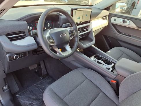 New 2026 Ford Explorer Active RWD image 9