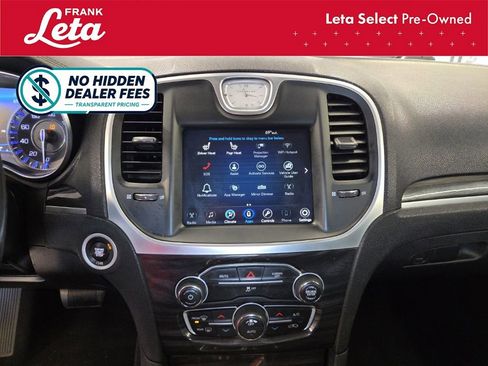 Used 2019 Chrysler 300 Touring w/ Quick Order Package 2EF RWD image 10