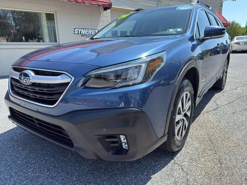 Used 2020 Subaru Outback Premium image 1