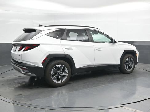 Used 2025 Hyundai Tucson SEL AWD/4WD image 3