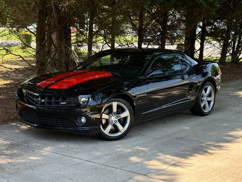 Used 2011 Chevrolet Camaro SS RWD image 8