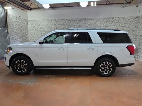 Used 2023 Ford Expedition Max XLT image 4