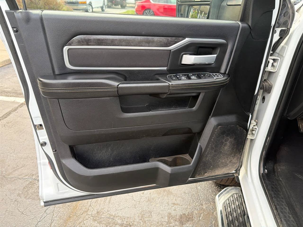 Used 2024 RAM 3500 Big Horn AWD/4WD image 13