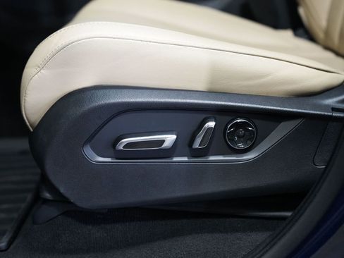 Used 2023 Acura MDX SH-AWD image 29
