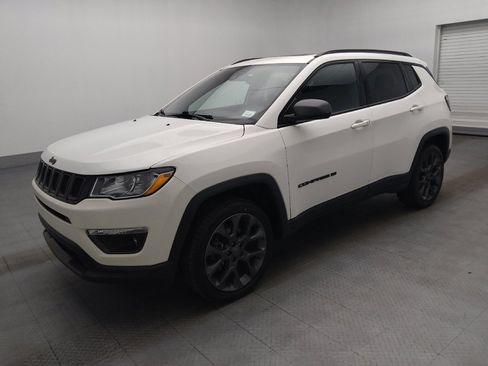 Used 2021 Jeep Compass Latitude w/ Sun and Sound Group AWD/4WD image 2