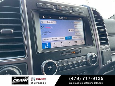 Used 2018 Ford Expedition Max Platinum AWD/4WD image 16