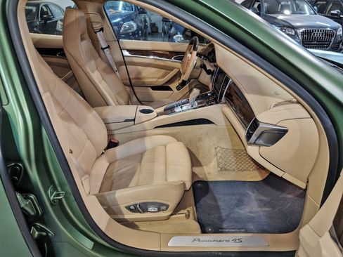 Used 2011 Porsche Panamera 4S image 29