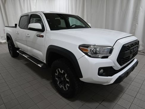 Used 2019 Toyota Tacoma TRD Off-Road AWD/4WD image 17