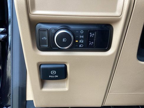 Used 2023 Ford F150 XLT AWD/4WD image 58