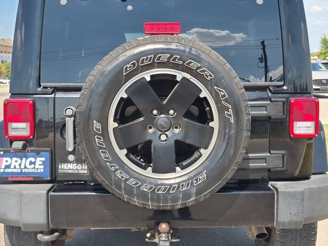 Used 2012 Jeep Wrangler Unlimited Sahara AWD/4WD image 22