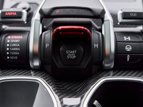 Used 2021 Lamborghini Urus image 71