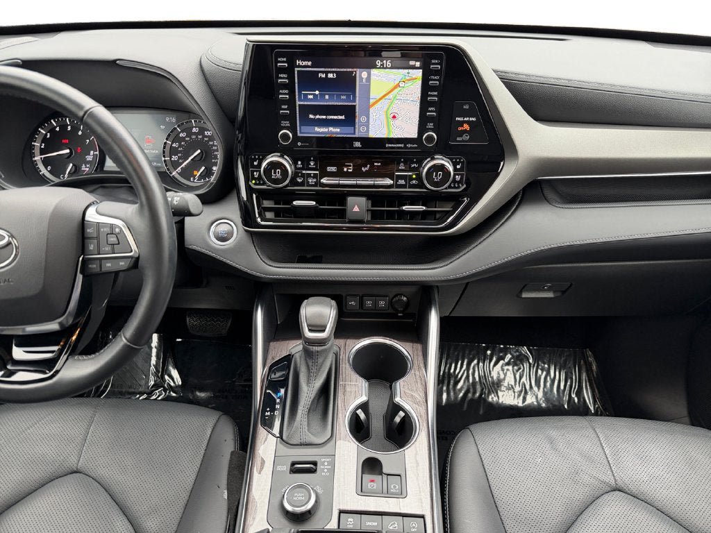 Used 2021 Toyota Highlander Limited AWD/4WD image 12