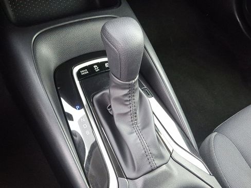 Certified 2025 Toyota Corolla LE image 14