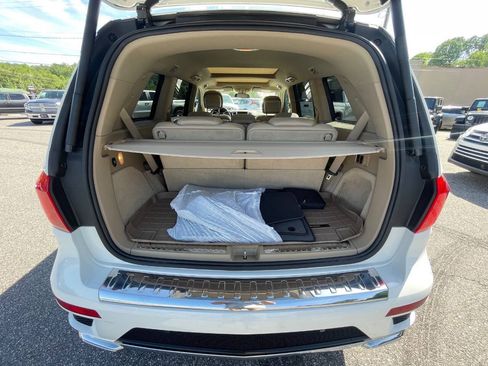 Used 2016 Mercedes-Benz GL 550 4MATIC image 17