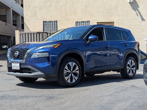 Used 2022 Nissan Rogue SV FWD image 11