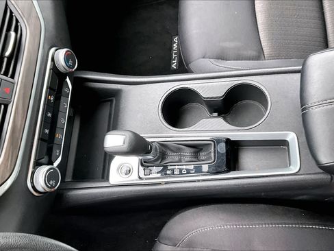 Certified 2025 Nissan Altima 2.5 SV FWD image 16