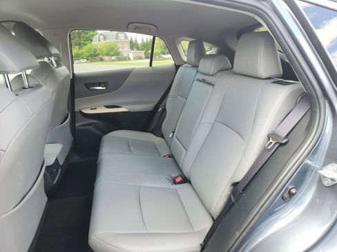 Used 2024 Toyota Venza XLE AWD/4WD image 11