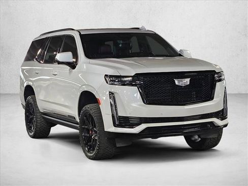 Used 2023 Cadillac Escalade Sport Platinum w/ LPO, ONYX Package image 3