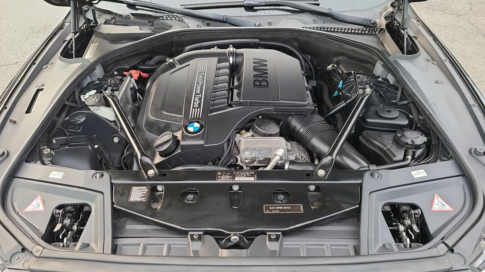 Used 2011 BMW 535i xDrive Sedan AWD/4WD image 16
