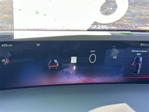 Used 2024 Lincoln Nautilus Reserve w/ Equipment Group 202A image 11