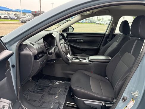 Used 2024 Nissan Sentra SV image 21