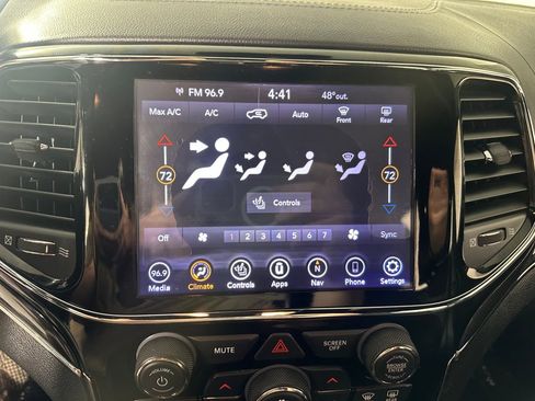 Used 2020 Jeep Grand Cherokee Overland image 36