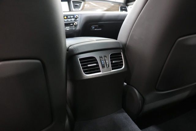 Used 2015 Hyundai Genesis 3.8 w/ Option Group 03 AWD/4WD image 31