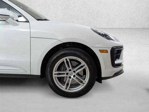 Certified 2025 Porsche Macan Turbo AWD/4WD image 10