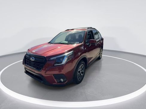 Certified 2023 Subaru Forester Premium AWD/4WD image 3