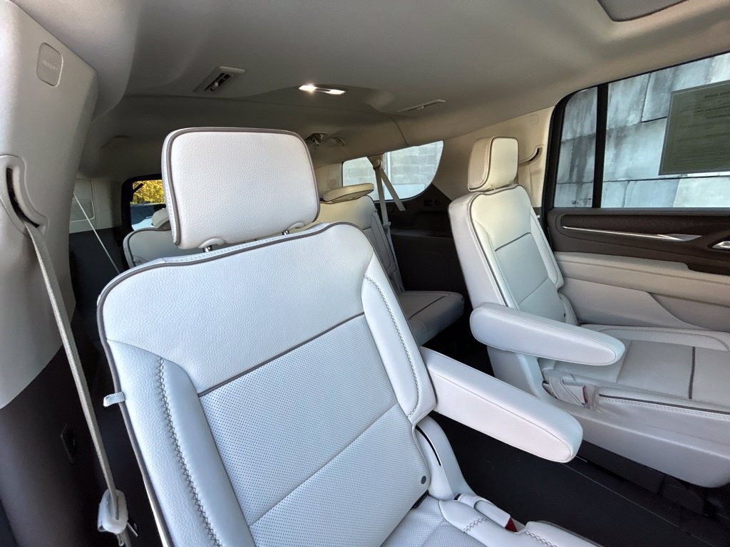 Used 2024 GMC Yukon XL Denali w/ Denali Reserve Package AWD/4WD image 60