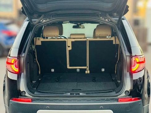 Used 2016 Land Rover Discovery Sport HSE image 11