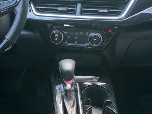Used 2025 Chevrolet Trax RS w/ Driver Confidence Package FWD image 16